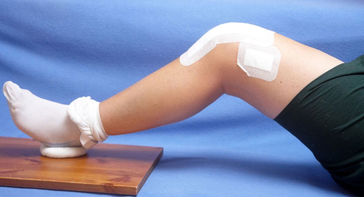 Knee injury as a cause of dry joints