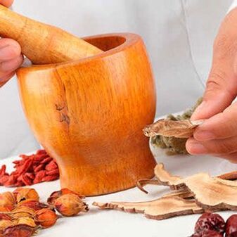 Treatment of lumbar spine degeneration with folk remedies